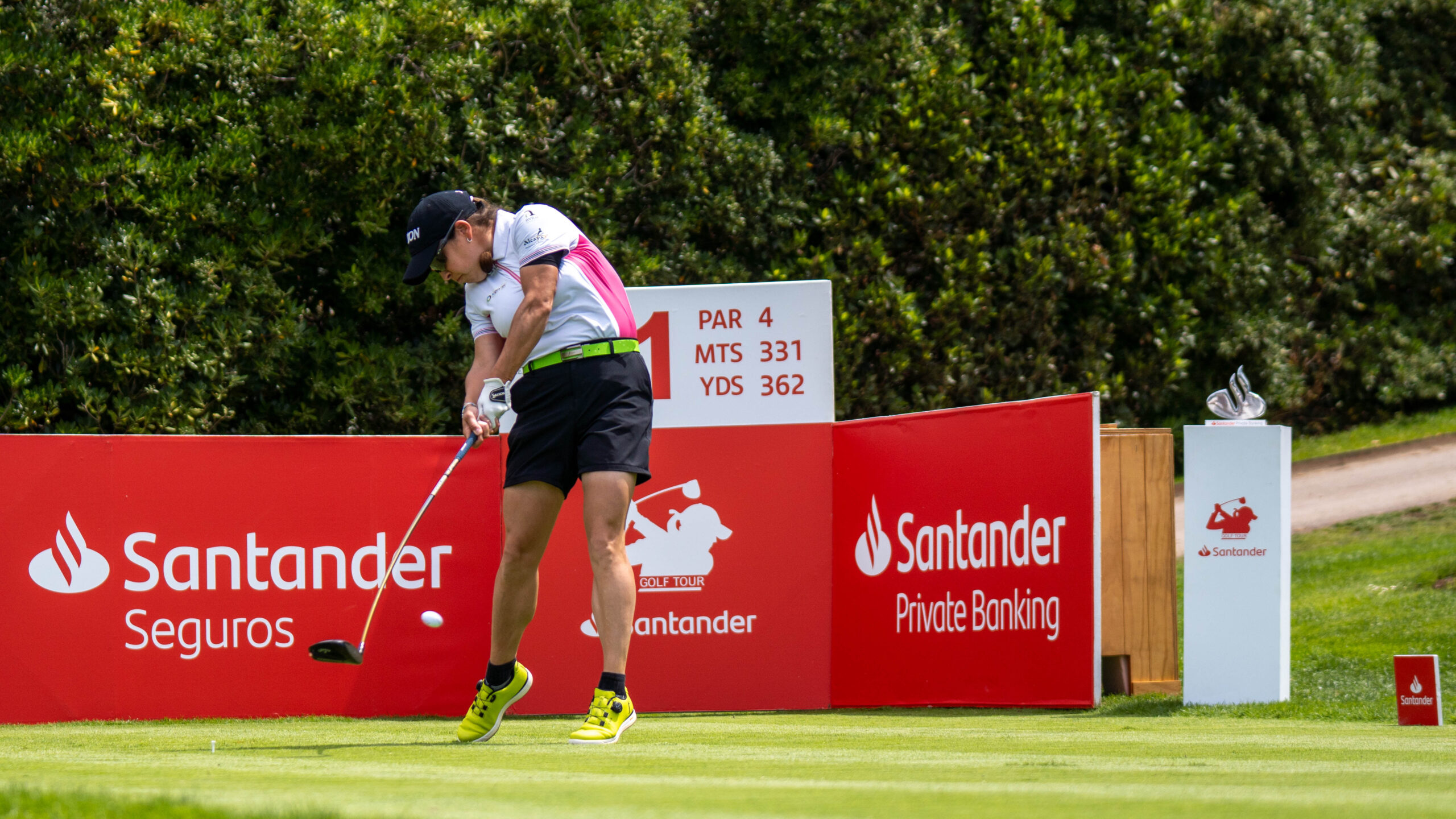 La abulense Marta Muñoz, finalista, se queda al borde del triunfo en el Santander Golf Tour Pedreña