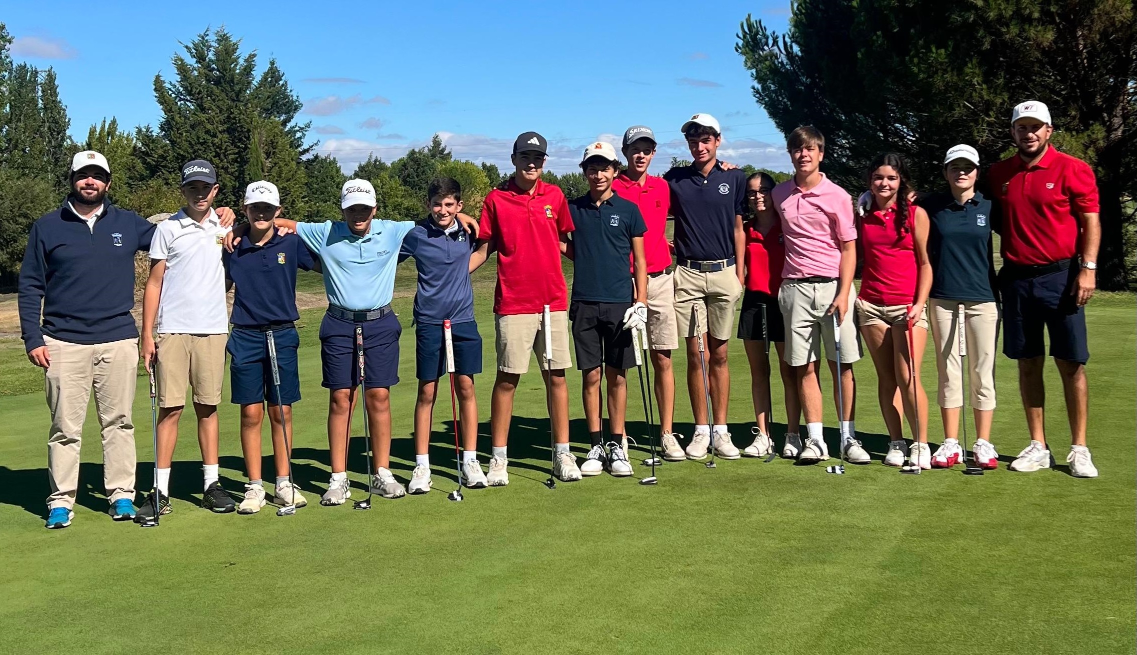 Concentración técnica con golfistas infantiles celebrada en Villamayor