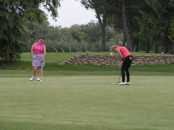 Únete a la celebración del Día Internacional de la Mujer Golfista