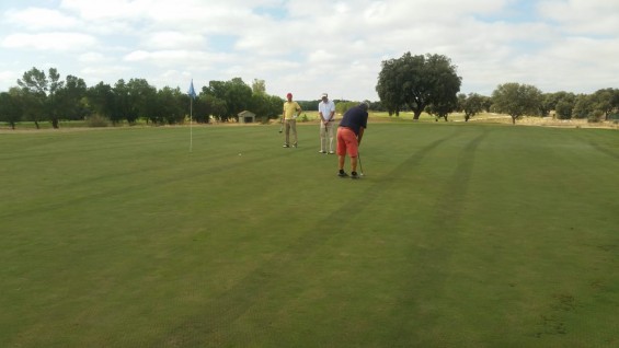 Fernando Cabezudo y María Yolanda Valbuena consiguen en Wegolf una nueva victoria en el Circuito Senior de CyL